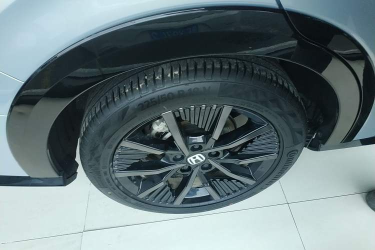 Used Honda e:NS2 2024 Light-Chasing Version Exterior 5