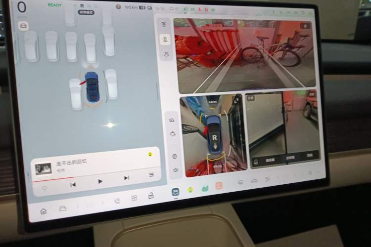 Used ONVO L60 2024 60 kWh All-Wheel Drive