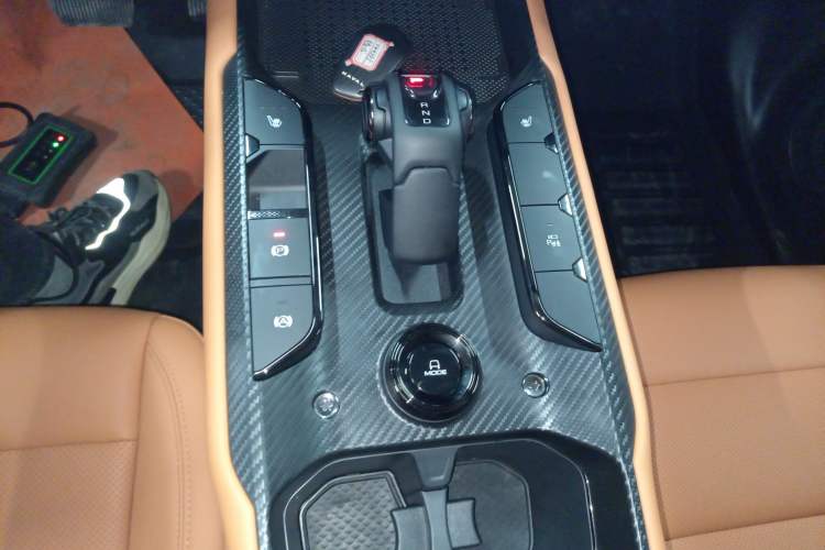 Used Haval Raptor New Energy 2024 Hi4 102 Pro Gear Lever