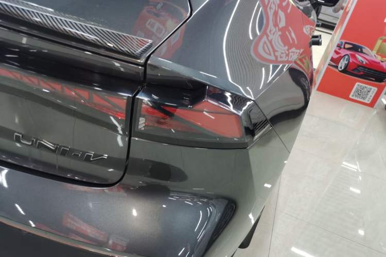 Used CHANGAN UNI-V 2022 1.5T Prestige Version Right Rear Taillight