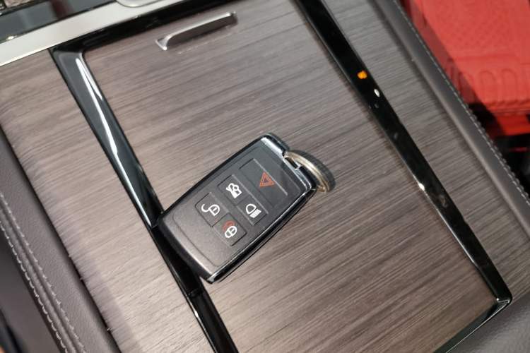 Used Jaguar XFL 2022 XFL 2.0T P200 Two-Wheel-Drive Elite Luxury Edition