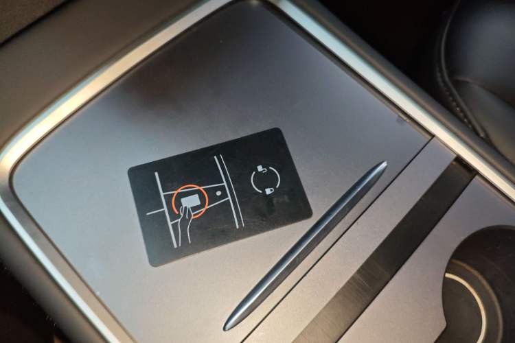 Used Tesla Model Y 2023 Rear-Wheel-Drive Version Vehicle Key