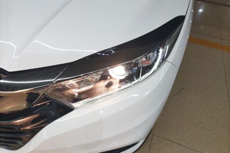 Used Honda Vezel 2020 1.5L CVT Elite Edition
