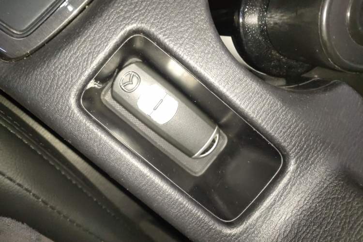 Used Mazda CX-5 2015 2.0L Automatic Two-Wheel Drive Urban Version