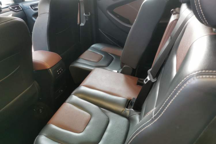 Used Dongfeng Fengon 580 2017 1.5T Manual Luxury Model