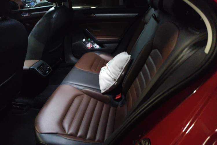 Used Volkswagen Lamando 2019 280TSI DSG Comfort Edition China VI standard Left Rear Seat