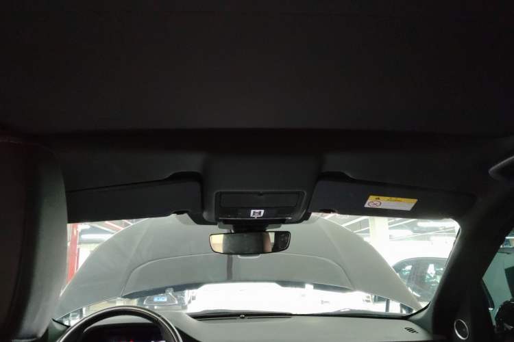 Used Land Rover Discovery Sport 2020 249 PS R-Dynamic Performance Edition Headliner