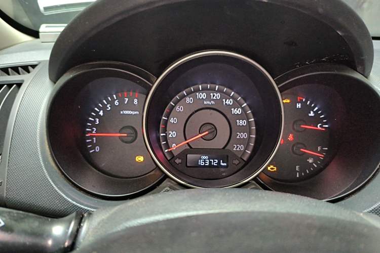 Used Kia Forte 2014 1.6L MT GL Instrument Cluster
