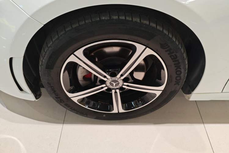 Used Mercedes-Benz A-Class 2022 Revised Version A 200 L Sport Sedan Fashionable Style Exterior 4