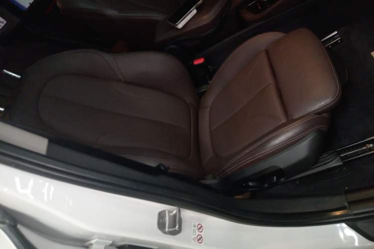 Used BMW X1 2019 sDrive18Li Premium Edition Right Front Seat