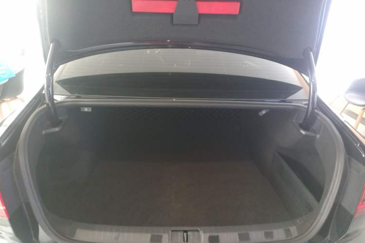 Used Volkswagen Magotan 2020 330TSI DSG Leading Model Trunk