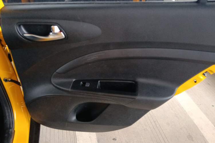 Used Kia kx1 Stonic 2021 1.4L CVT Fun & Sunroof Model
