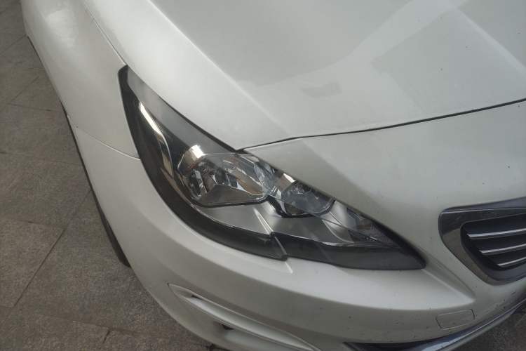 Used Peugeot 408 2016 1.6T Automatic Luxury Edition Right Front Headlight