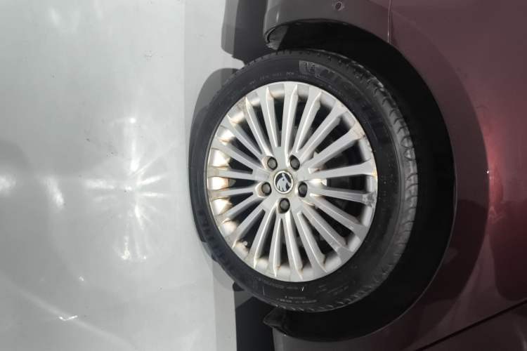 Used Skoda Superb 2013 1.8TSI Automatic Yashi Edition
