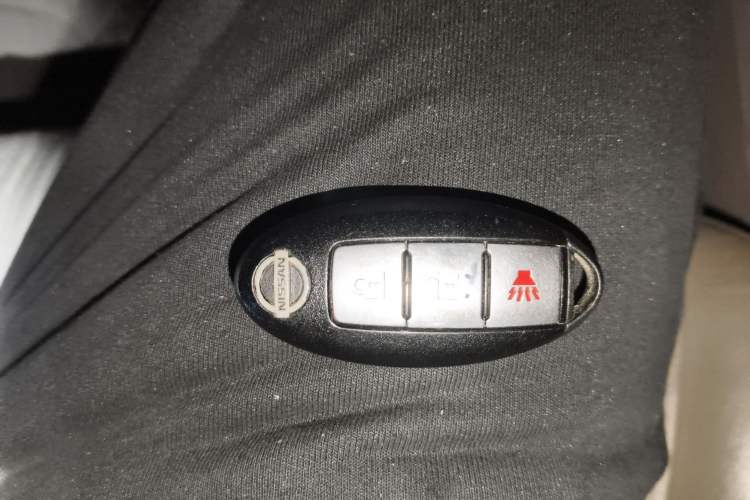 Used Nissan Tiida 2011 1.6L CVT Smart Version