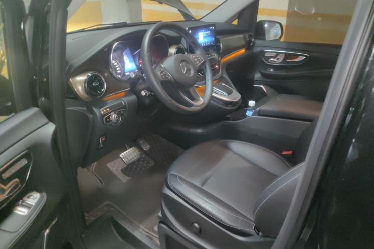 Used Mercedes-Benz V-Class 2020 V 260 L Long-wheelbase Luxury Edition