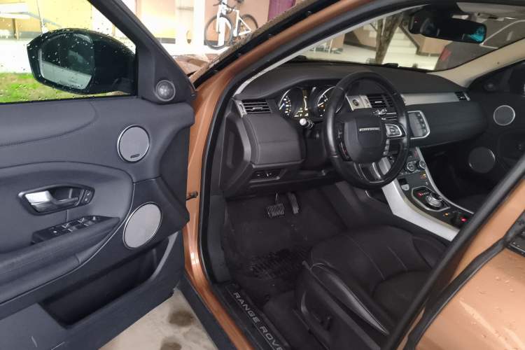 Used Land Rover Range Rover Evoque 2016 2.0T SE Smart Glow Edition
