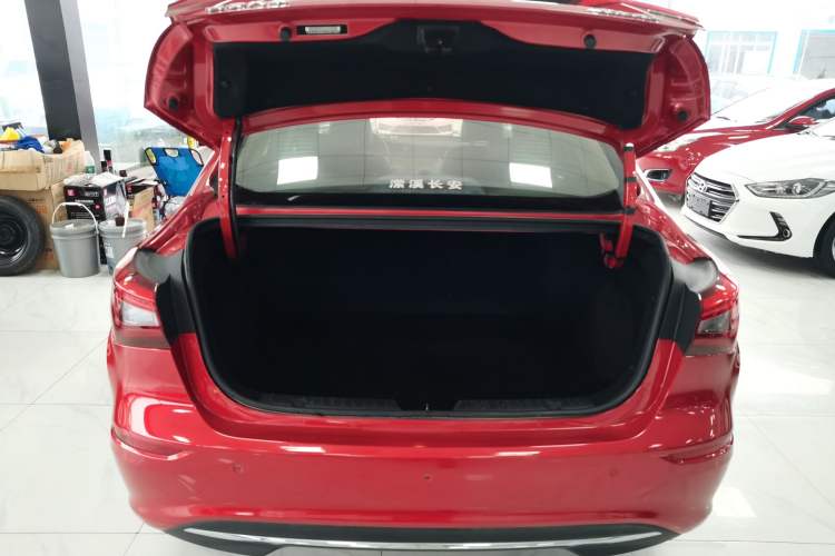 Used CHANGAN Eado 2019 High-Energy Edition 1.6L GDI Automatic Pioneer Model China VI Standard