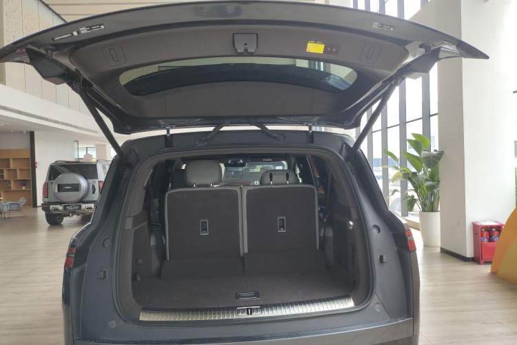 Used Denza N9 2025 Flagship Model