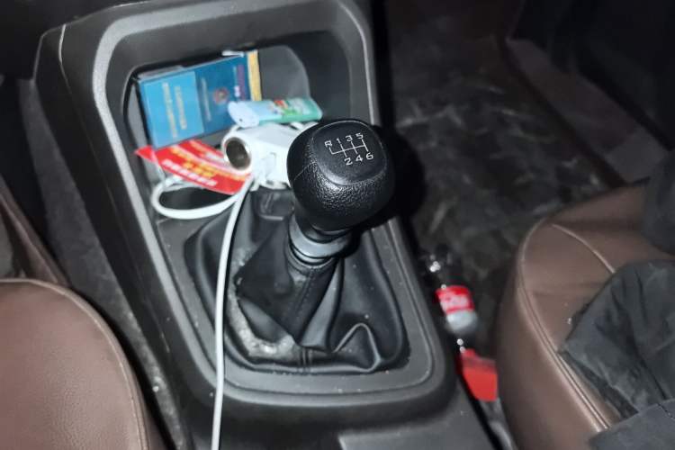 Used Wuling Hongguang V 2022 1.5L Enjoy Edition Electric-Powered LAR Gear Lever