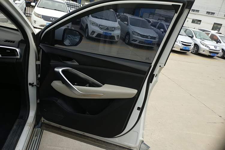 Used Baojun 530 2019 1.5T Manual Luxury 7-seater National V