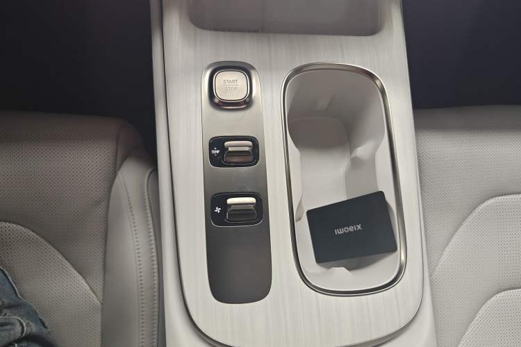 Used Xiaomi Auto SU7 2024 Rear-Drive Long-Range Intelligent Driving Version