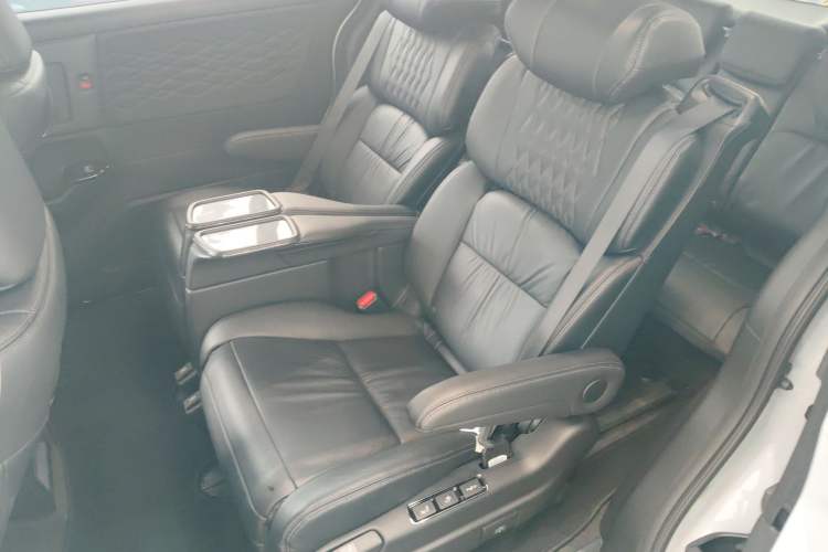 Used Honda Elysion 2024 2.0L eHEV Luxury Edition
