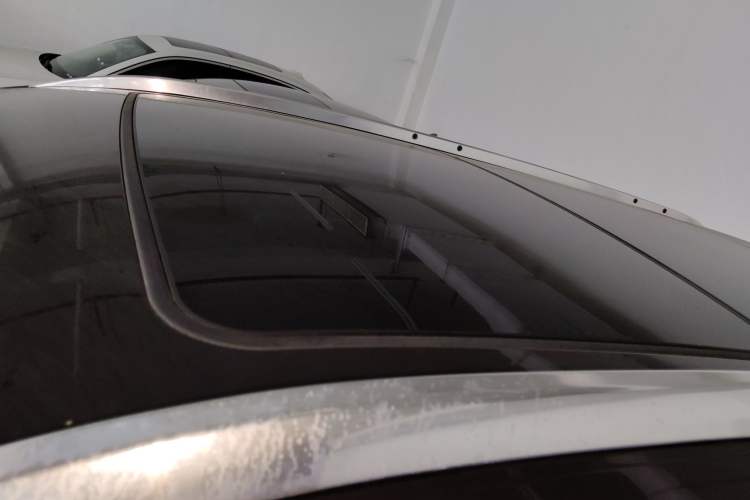 Used Buick Envision 2015 20T Two-Wheel-Drive Elite Model Roof