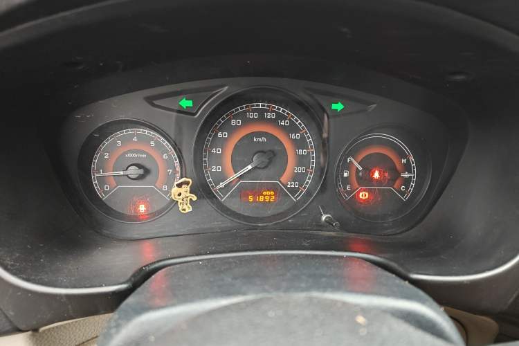 Used Soueast V3 Lingyue 2012 Revised Version 1.5L Manual Comfort Edition Instrument Cluster