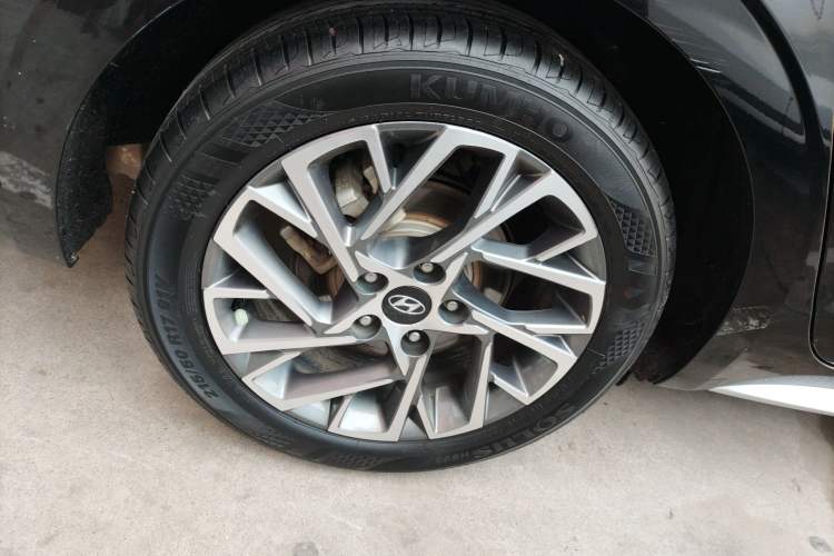 Used Hyundai Mistra 2021 1.8L CVT GLX Elite Edition
