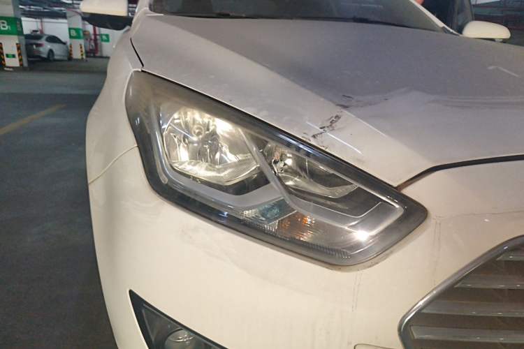 Used Ford Escort 2017 Happiness Edition 1.5L Automatic Fashion Version Right Front Headlight