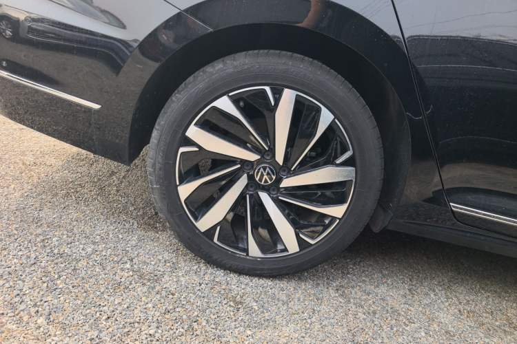 Used Volkswagen Passat 2024 380TSI Dragon Glory Edition
