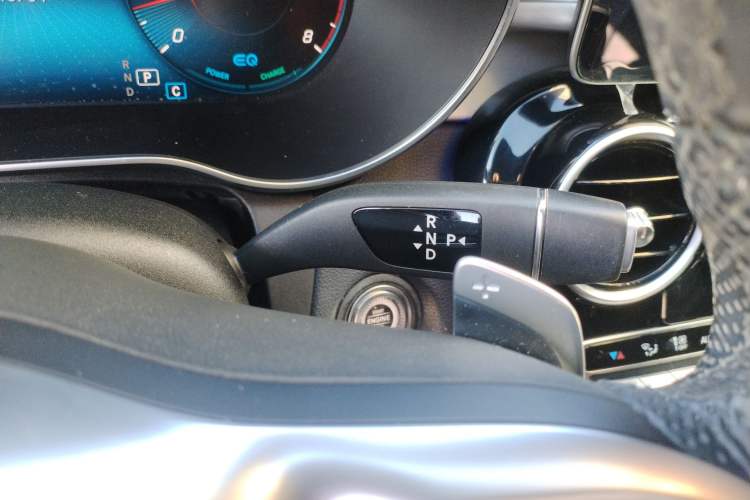 Used Mercedes-Benz C-Class 2021 C 260 Star Edition Gear Lever