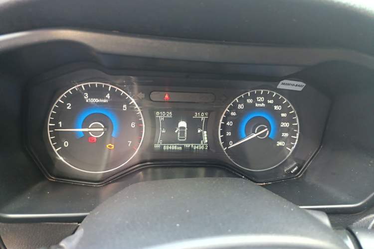 Used Dongfeng Fengon 580 2016 1.5T Manual Luxury Edition Instrument Cluster