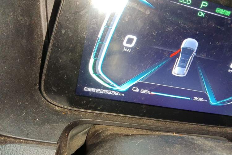 Used BYD e2 2021 Comfort Model Odometer Close Up