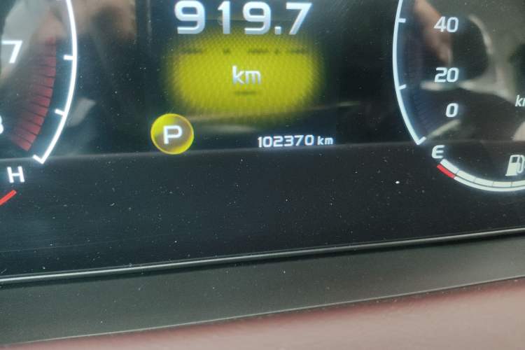 Used Geely Auto Haoyue 2022 1.8TD DCT Luxury 7-Seater Odometer Close Up