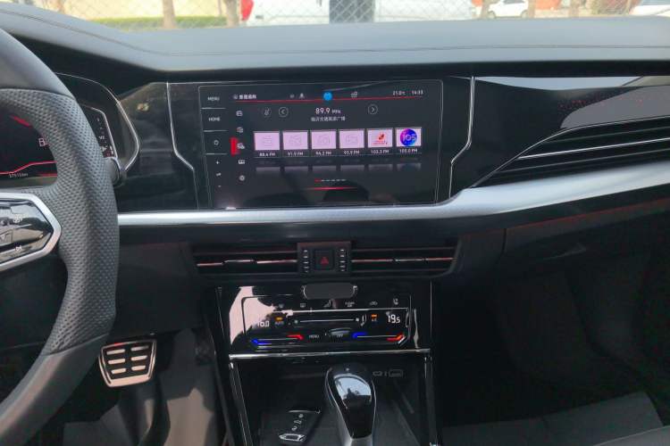 Used Volkswagen Passat 2024 380TSI Dragon Glory Edition
