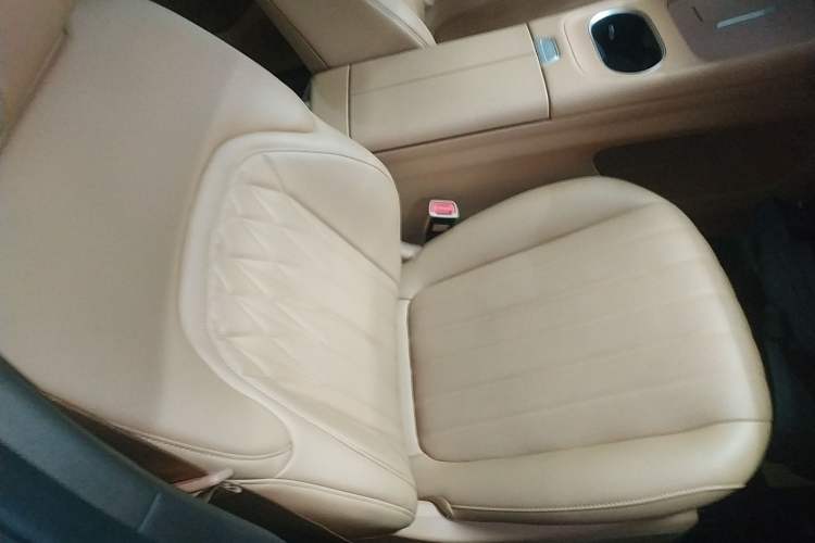 Used Dongfeng Aeolus L8 2025 Model 185KM Dream Edition
