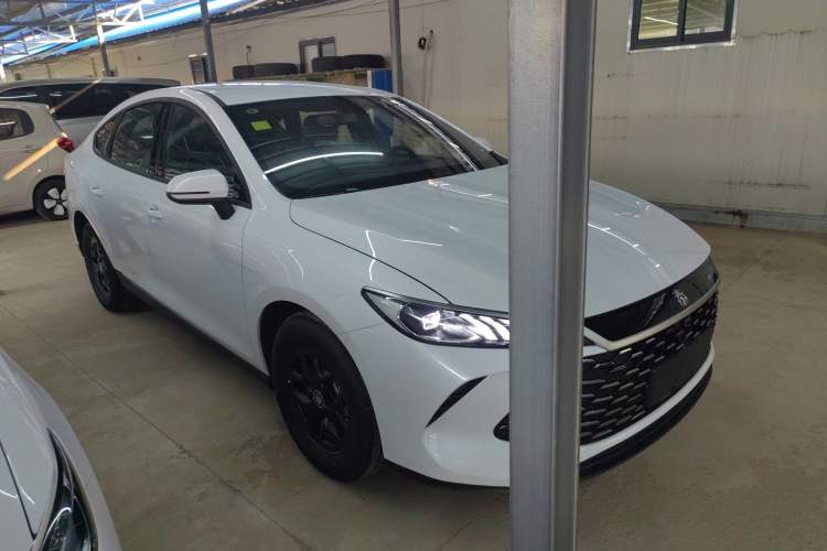 Used BYD Qin PLUS 2025 DM-i Smart Drive 55KM Leading Model
