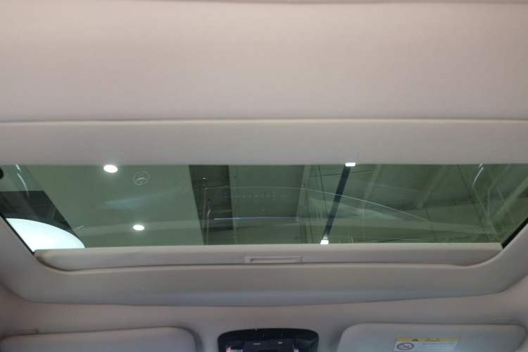 Used Toyota Camry 2026 Model Dual-Engine 2.0HG Prestige Edition