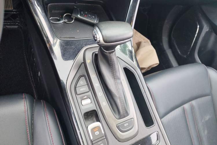 Used GAC Trumpchi GS4 2021 270T Automatic Elite Tech Edition Gear Lever