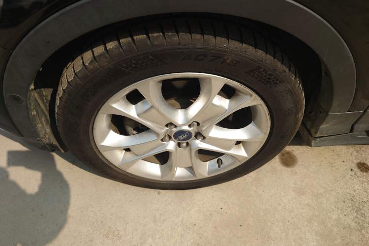 Used Ford Kuga 2013 2.0L GTDi Four-Wheel-Drive Sport Model
