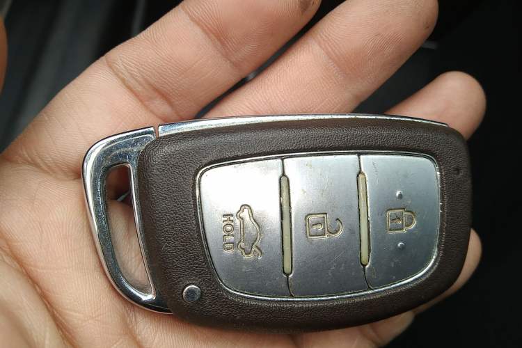 Used Hyundai Mistra 2014 1.8L Automatic Smart GLS Vehicle Key