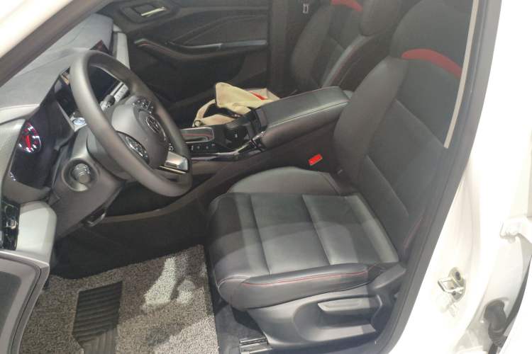 Used MG 5 2021 180 DVVT CVT Youthful Style Edition