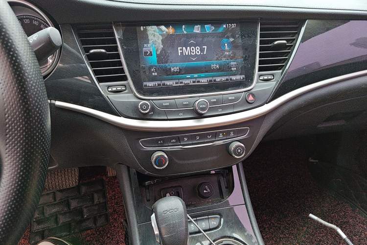 Used Buick Verano 2017 Sedan 20T Dual-Clutch Leading Model
