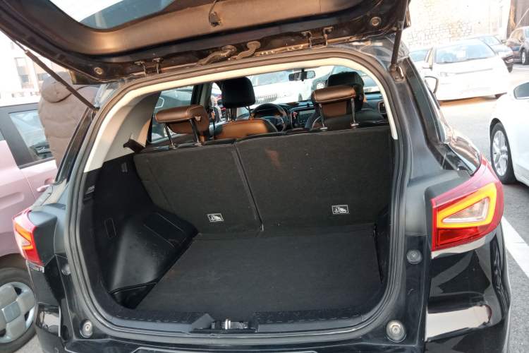 Used GAC Trumpchi GS3 2017 150N Automatic Elite Edition Trunk