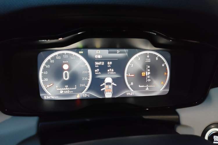 Used Lynk & Co 02 2019 1.5T DCT Two-Wheel Drive Shine Pro Edition China VI Standard Instrument Cluster