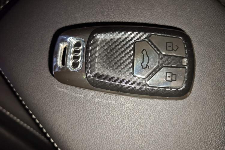 Used Audi A4L 2020 40 TFSI Fashion Dynamic Model Vehicle Key