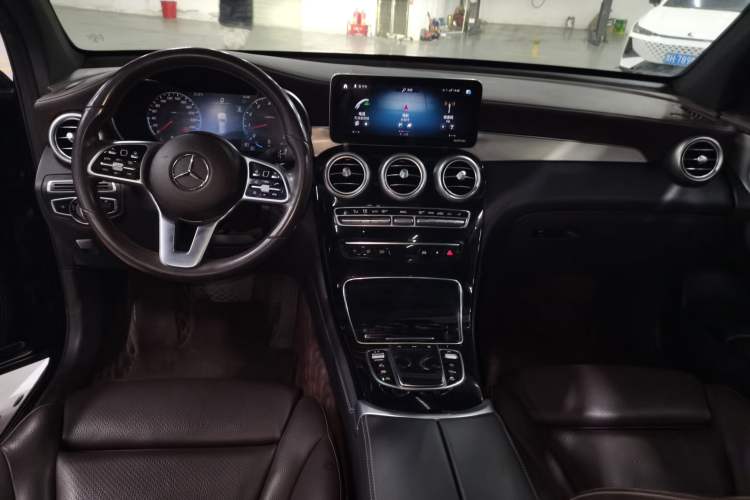 Used Mercedes-Benz GLC 2020 GLC 260 L 4MATIC Dynamic Model
