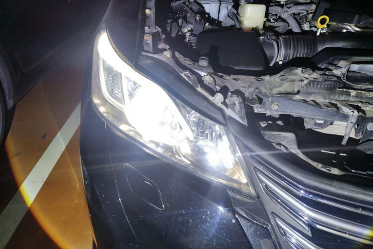 Used Toyota Crown 2015 2.0T Fashion Edition
